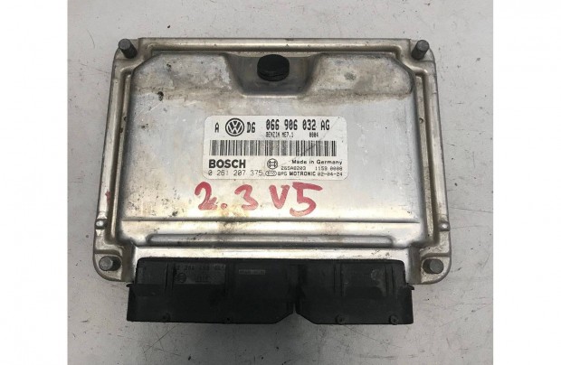 VW Golf IV 2,3 V5 motorvezrl 066 906 032 AG