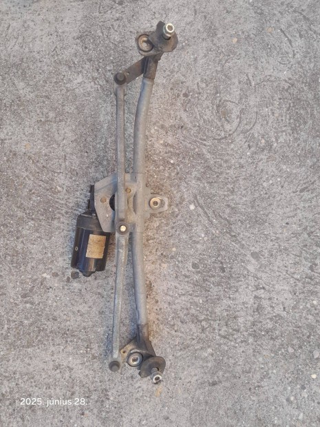 VW Golf IV Audi A3 Skoda Seat Első Ablaktörlő Szerkezet Motorral