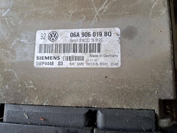 VW Golf IV, 1.6 Bora motorvezrl 06A 906 019 BQ