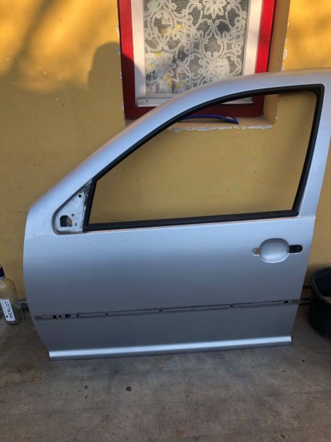 VW Golf IV , Bora bal első ajtó eladó