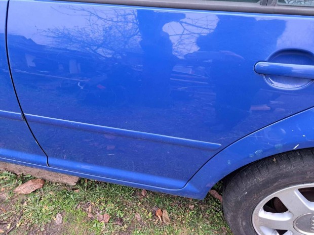 VW Golf IV bal hátsó ajtó rozsdamentes LW5Z, üresen