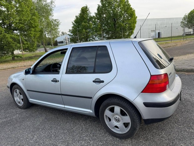 VW Golf IV hátsó lámpa