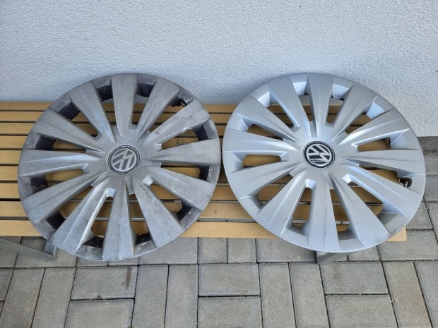 VW Golf MK7 15"-os gyári dísztárcsa 3 990 Ft