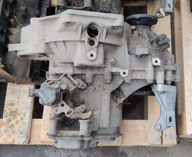 VW Golf Passat TDI 02A CTN v�lt�