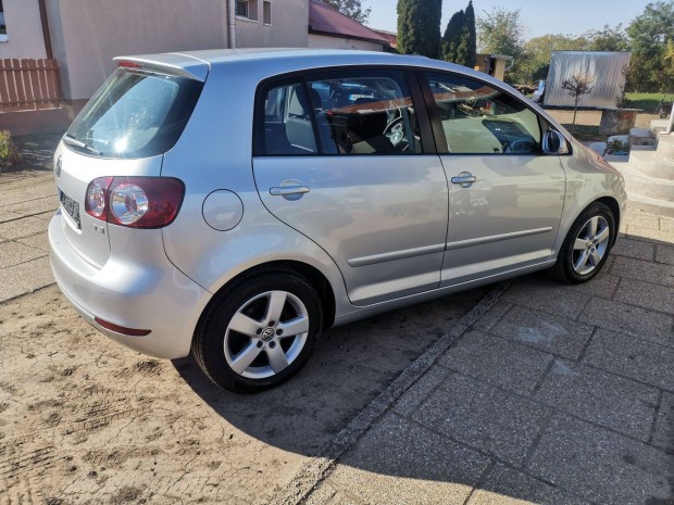 VW Golf Plus 1,2 TSI ,105 LE, újszerű állapot, szervízkönyv kevés km