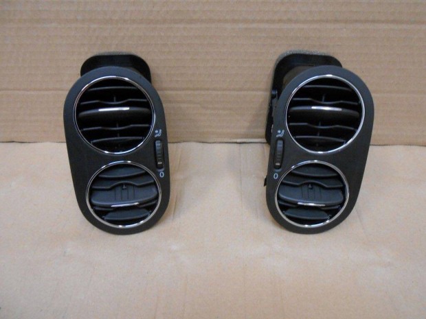 VW Golf Plus 2005-2014-ig műszerfal légbefúvó 5M0819703D, 704D