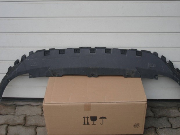 VW Golf VIII első lökhárító alsó spoiler 5H0805915 2019-től