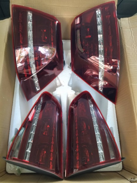 VW Golf VII R gy�ri h�ts� l�mpa sor /LED/