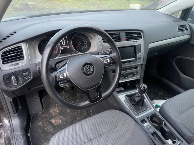 VW Golf VII, 7 lgzsk szett, mszerfal prna, biztonsgi v