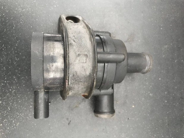 VW Golf V_Leon 1P 2,0 TFSI kiegészítő vízpumpa 1K0 965 561 G