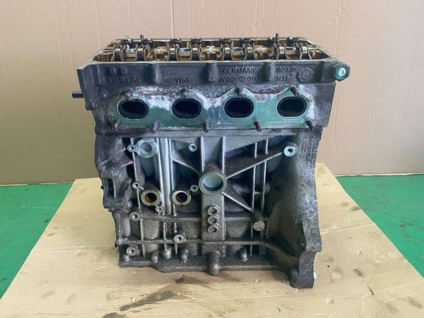 VW Golf V Motor (Fűzött blokk hengerfejjel)
