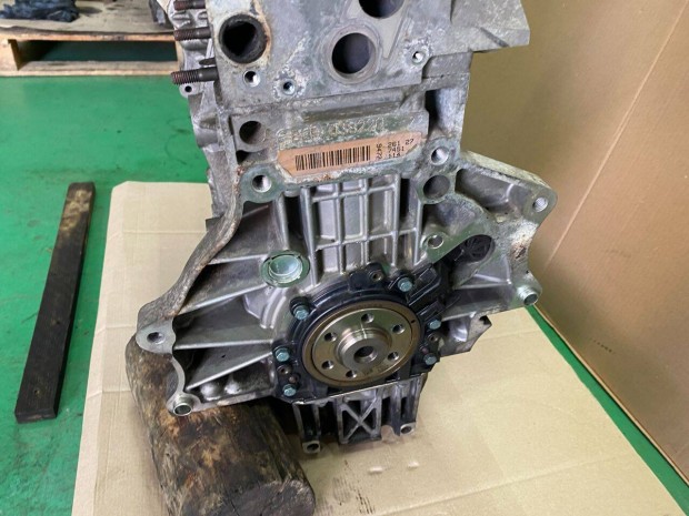 VW Golf V Motor (Fűzött blokk hengerfejjel)