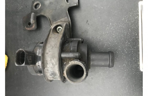 VW Golf V_Octavia II 2,0 TFSI kiegészítő vízpumpa 1K0 965 561 G