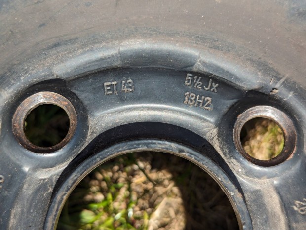 VW Golf / Seat - 13" gy�ri lemez felni