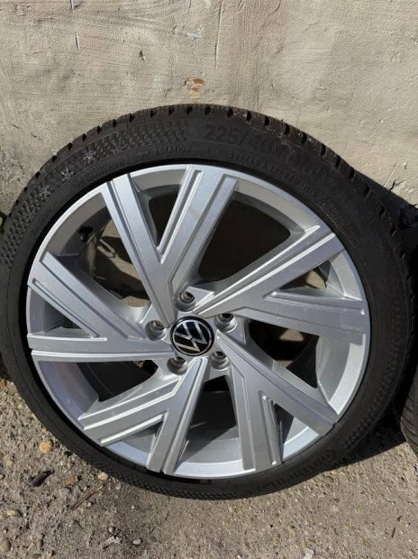 VW Golf alufelni eladó (téligumival)