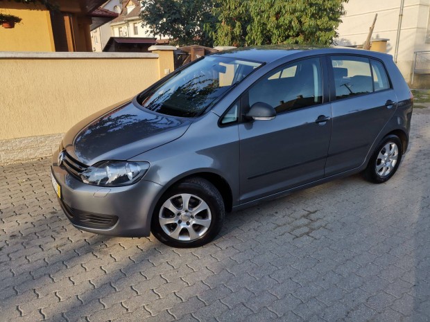 VW Golf plus VI.1,2 TSI Trendline,megkímélt,szervizkönyv, két kulcs