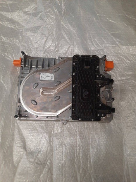 VW ID.4 204 LE, 299 LE OBC fed�lzeti t�lt� 1EA915684EG haszn�lt