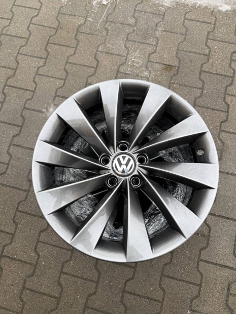 VW Interlagos antracit /ez�st/fekete gy�ri garnit�r�k elad�k!