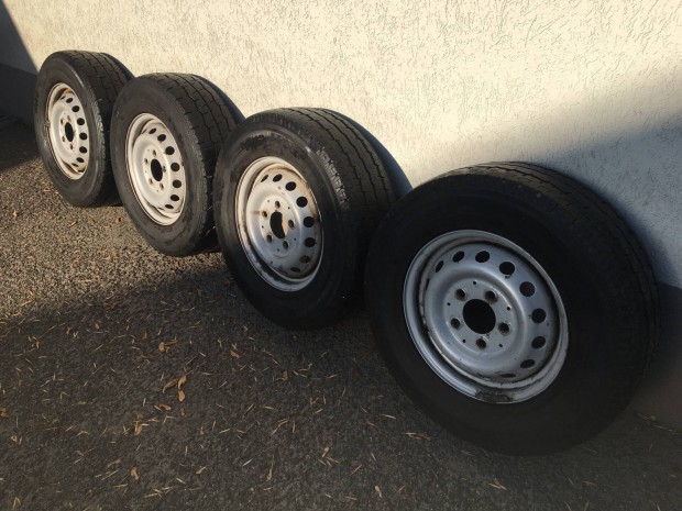 VW LT Mecedes Sprinter Felni 225/70 R15 C Nyri Gumikkal