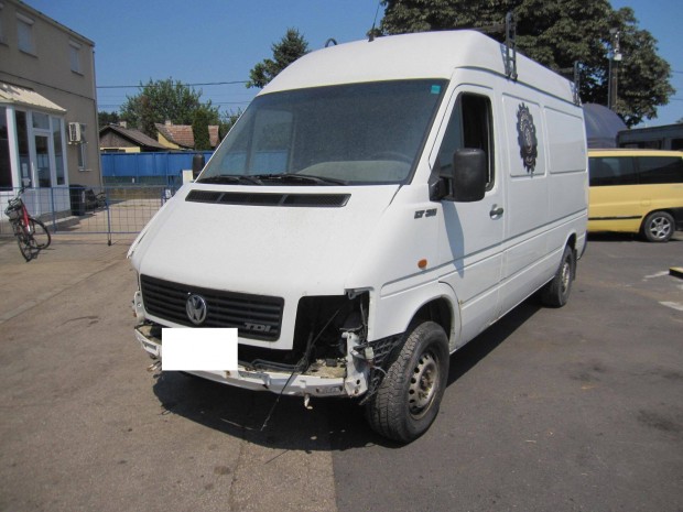 VW LT bontott alkatrészek eladók