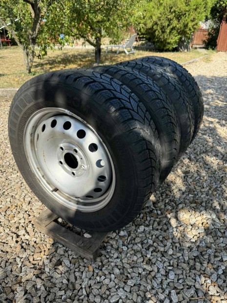 VW Multivan T5-T6 M+S tli gumik 205/65 R16C