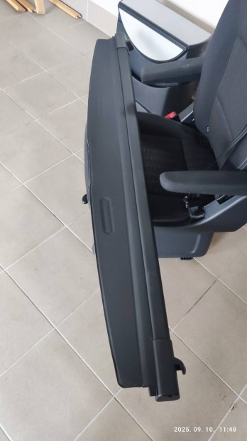 VW Multivan csomagtarto rolo 