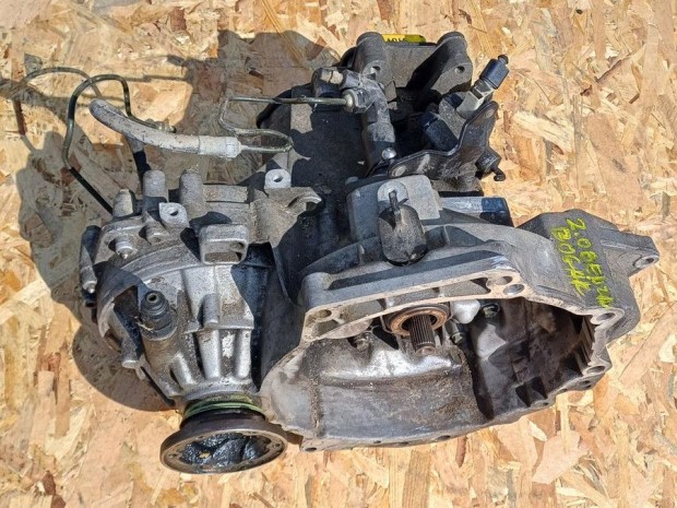 VW New Beetle (1998-2008) 2.0 Benzines Sebess�gv�lt�