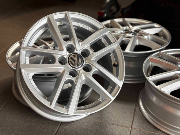 VW Passat 16" 5x112 alufelni 16 coll Golf caddy