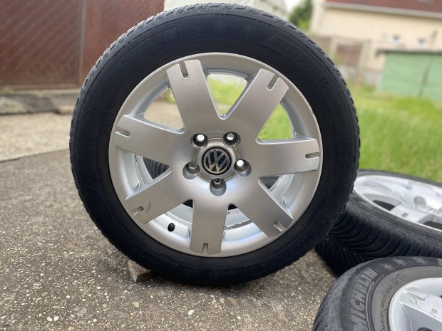VW Passat 16"-os gyári alufelni szett 5x112