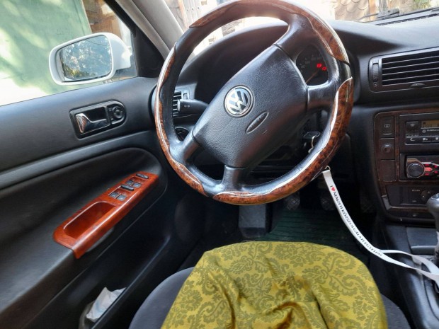 VW Passat 1.8 benzin 125 le