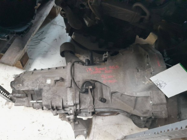 VW Passat 1.9 PD Manuális 6 sebességes váltó eladó