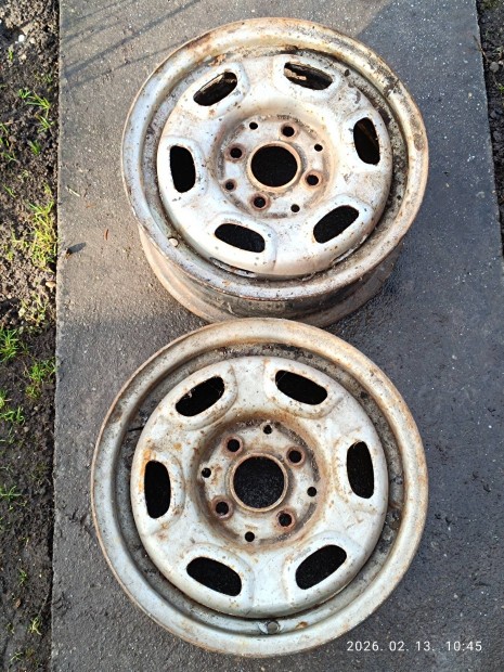 VW Passat 2 darab felni elad�.