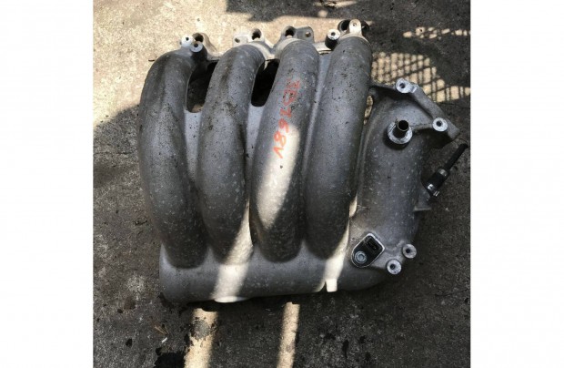 VW Passat B5 1,6 szívósor 050 133 223 D