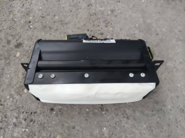 VW Passat B5.5 utas oldali l�gzs�k