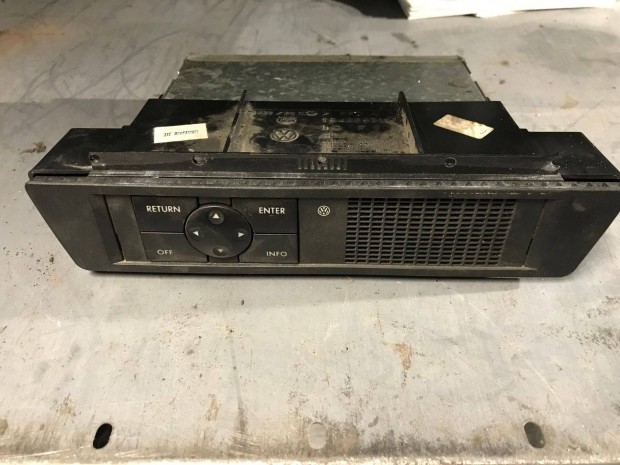 VW Passat B5 _ navigci vezrl 3B0 919 885