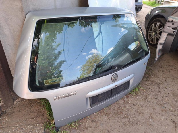 VW Passat B5 csomagtérajtó