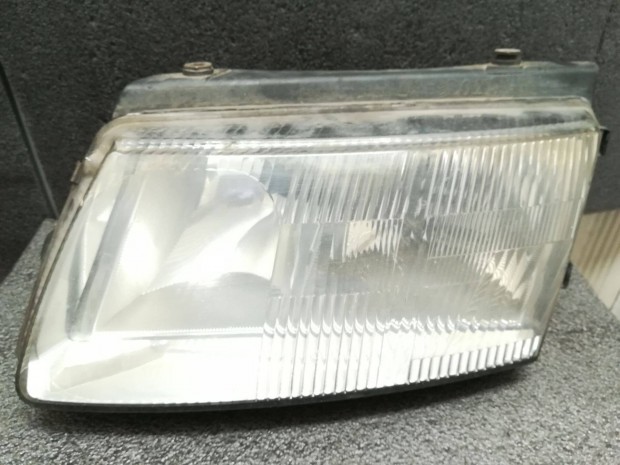 VW Passat B5 fényszóró bal 1996 -> 2000 (H7,H7)