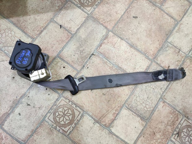 VW Passat B5 jobb h�ts� biztons�gi �v