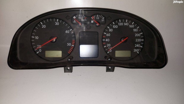 VW Passat B5 km óra kilométeróra műszeregység 3B0920822A