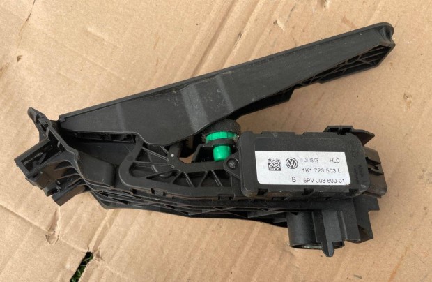 VW Passat B6 Gázpedál 1K1723503L , Kilométer óra 3C0920860 N