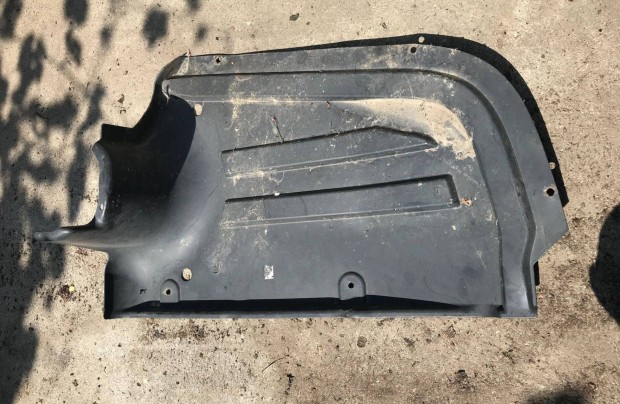 VW Passat B6 -* hátsó alsó burkolat 3C0 825 216 B