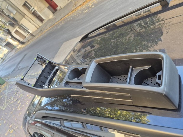 VW Passat B6 kardnbox (kardnalagt borts)