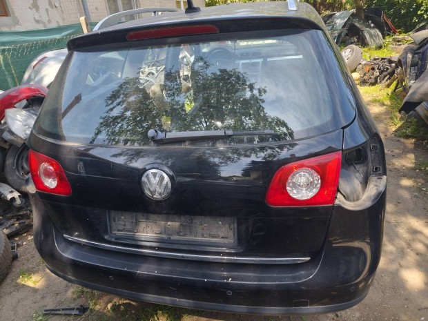 VW Passat B6 lc9x csomagtér ajtó kis hibaval
