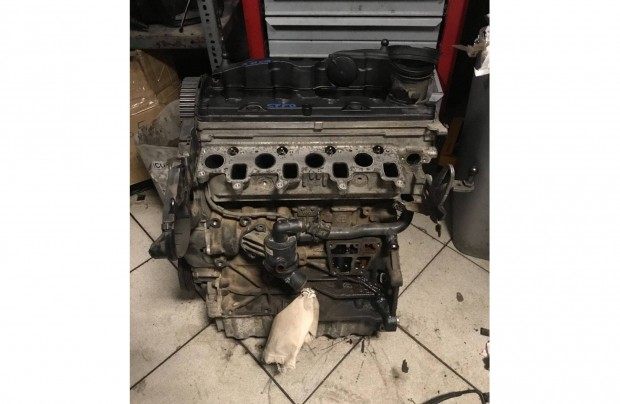 VW Passat B7 2,0 CR Cffb _ fűzött blokk hengerfejjel