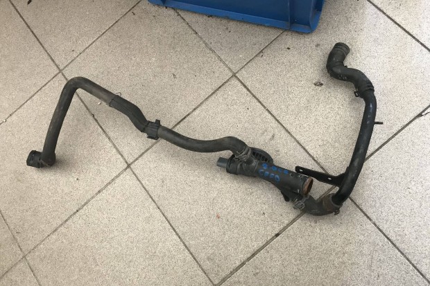 VW Passat B7 2,0 CR Cffb hűtővíz elosztó+csövek 03L 121 131 AA