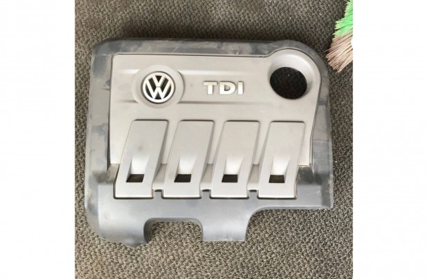 VW Passat B7 2,0 CR Cffb motorburkolat