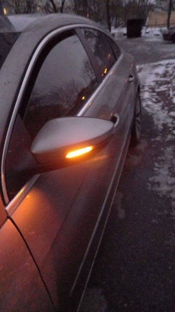 VW Passat B7,Scirocco,Eosdinamikus futófényes oldal tükör irányjelző