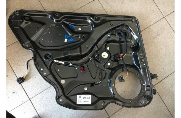 VW Passat B7 Variant _ ablakemelő szerkezet / bal hátsó