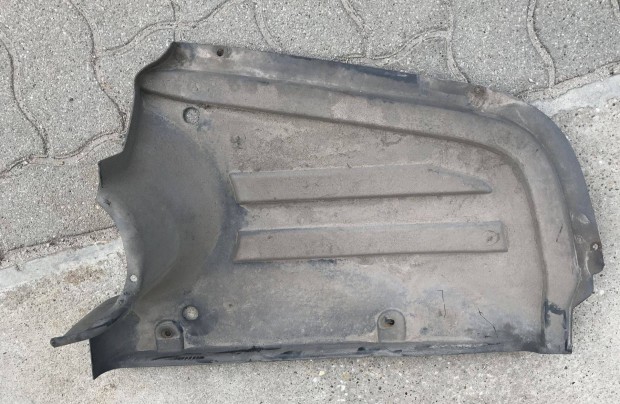 VW Passat B7 Variant _ jobb hts als motorburkolat