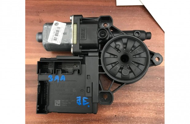 VW Passat B7 / jobb első ablakemelő motor 3C0 959 792 C